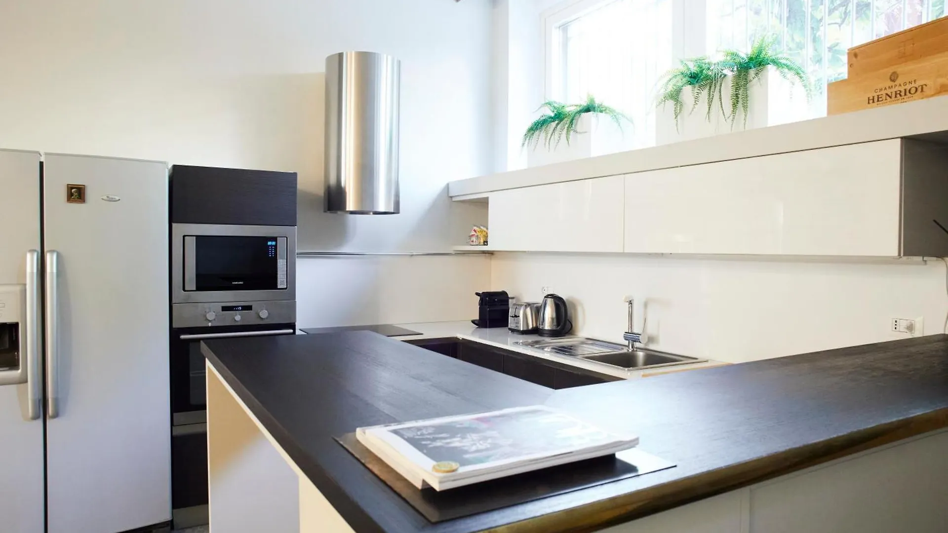 Luxury Apartment - Zona Bocconi Milaan 0*,