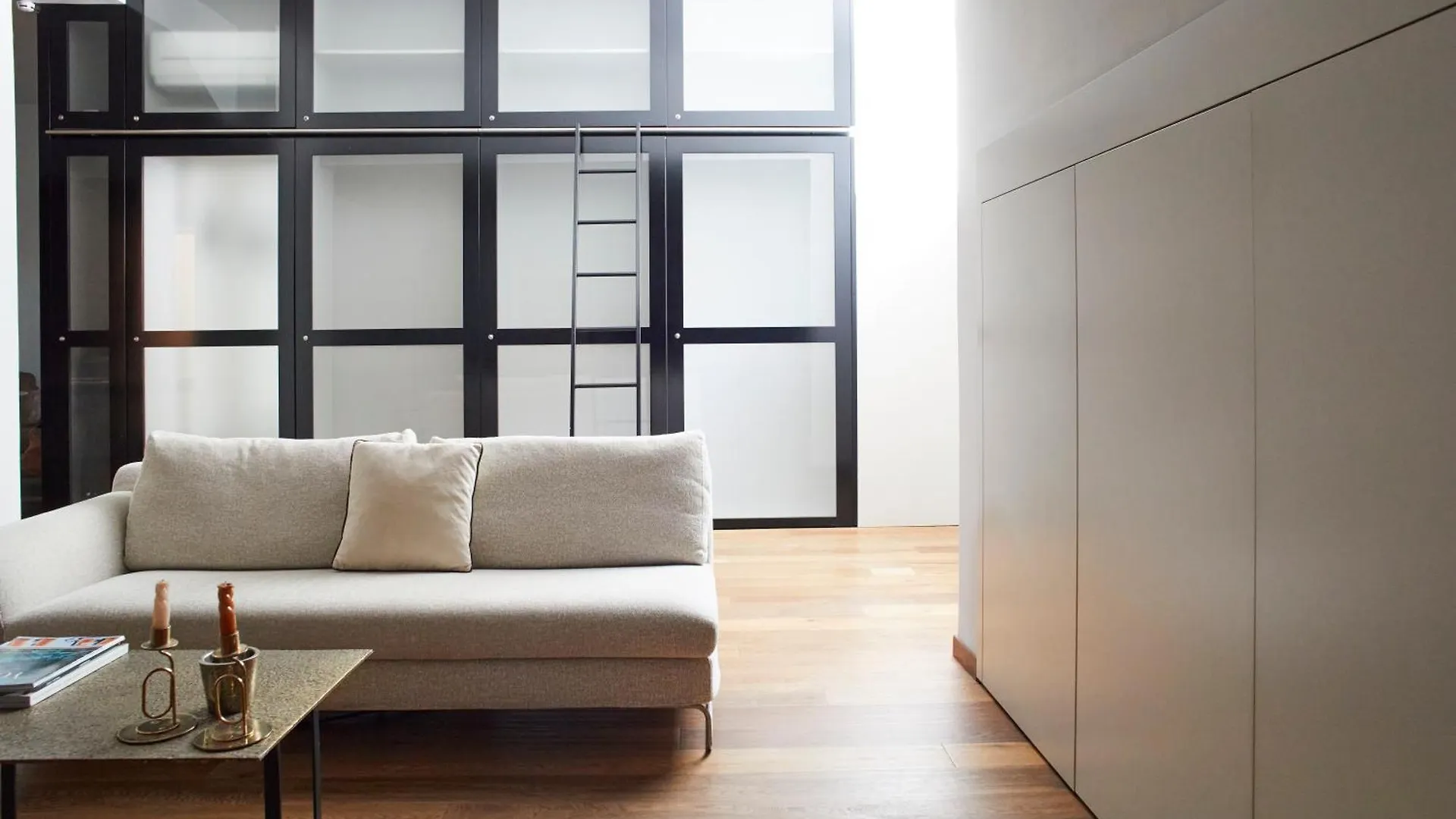 Luxury Apartment - Zona Bocconi Milan 0*,  Italy