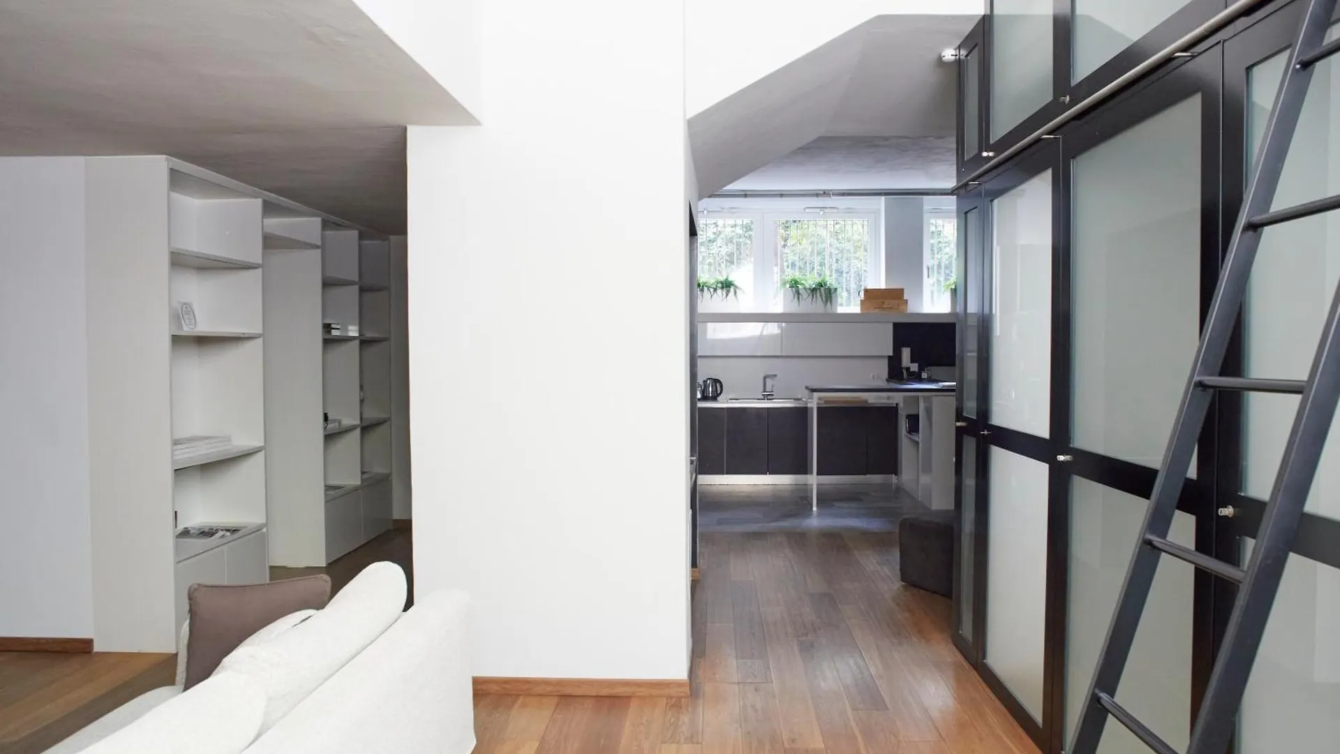 Luxury Apartment - Zona Bocconi Milan