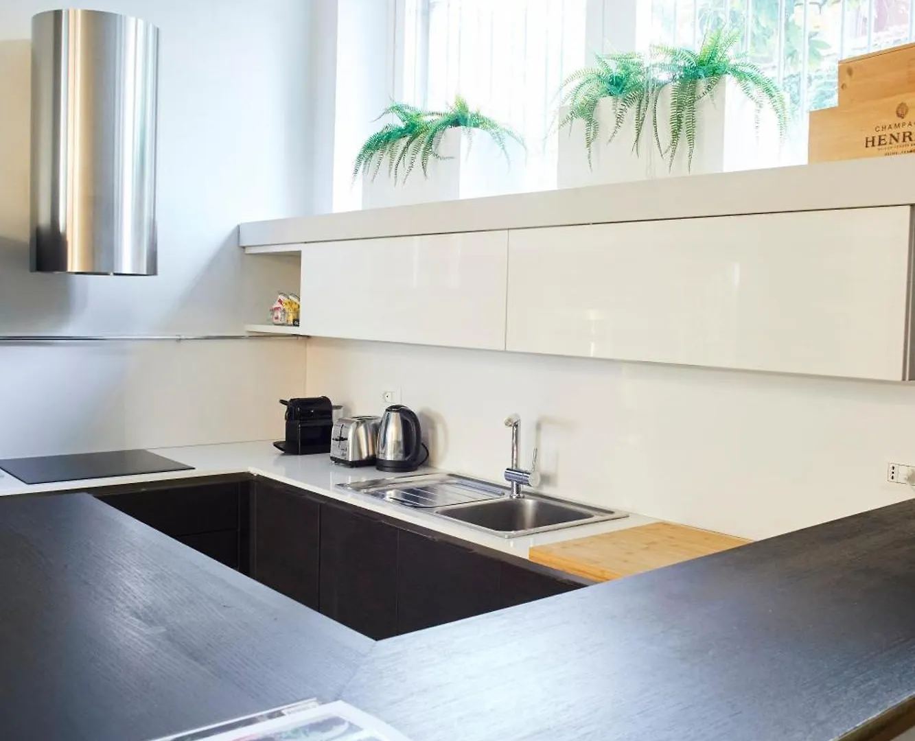 Luxury Apartment - Zona Bocconi Milan Italy